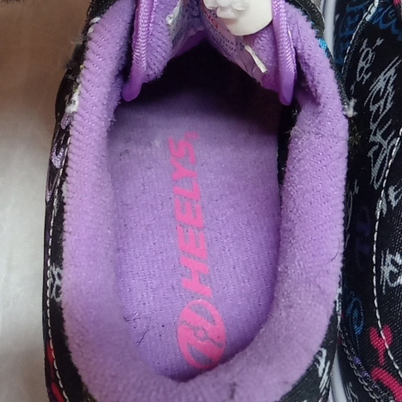 Heelys youth skate shoes size 12 - Picture 4 of 9
